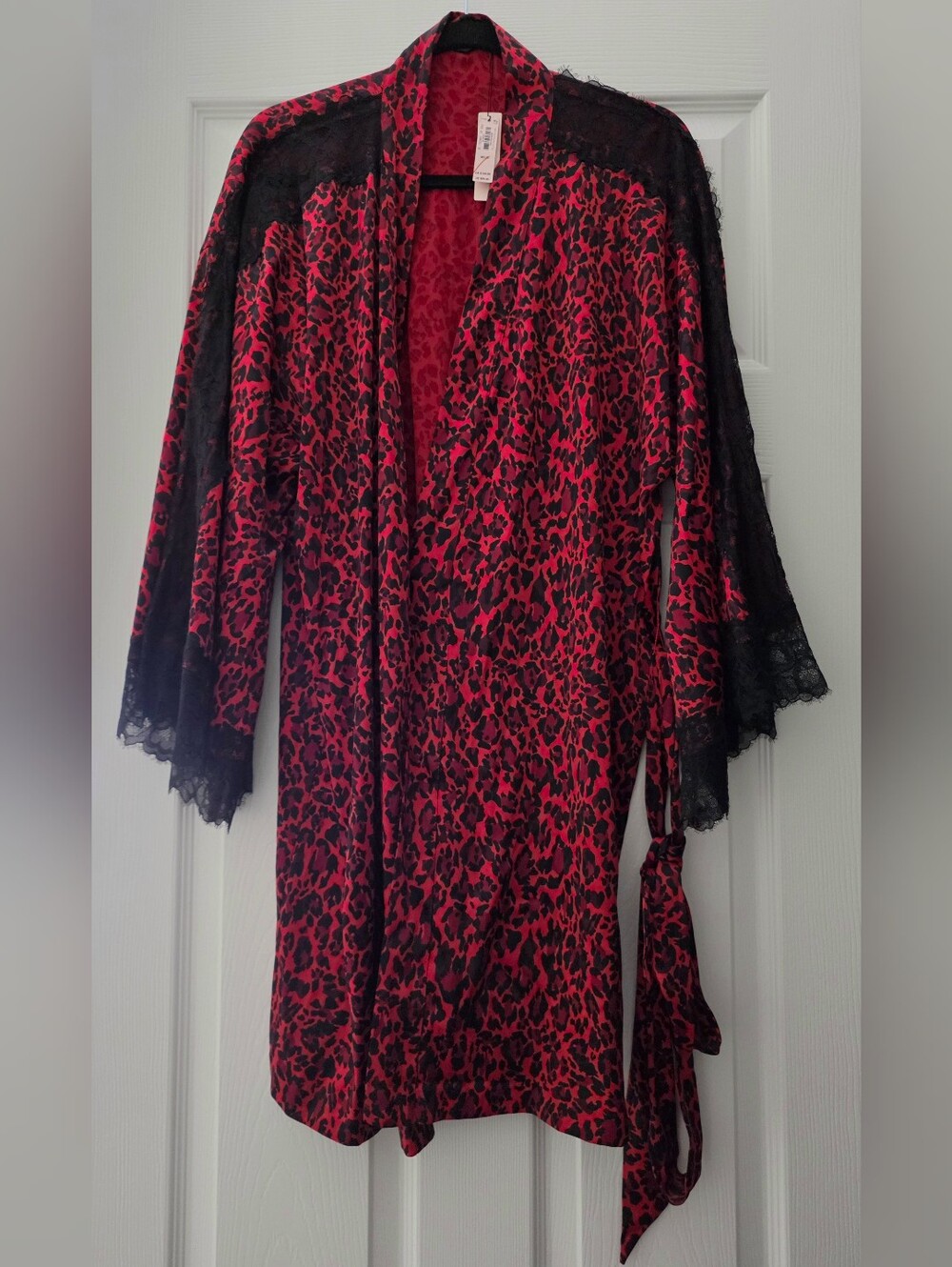 Victoria's Secret Red Leopard Print Lace Trim Robe M/L